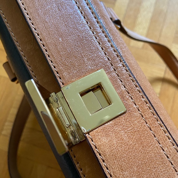 Isaac Mizrahi 3 compartments leather bag 🧡 - Picture 6 of 10